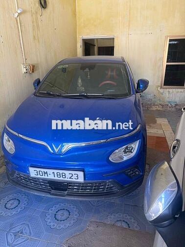 Xe điện VinFast VF e34 2025 Xanh mua đứt pin