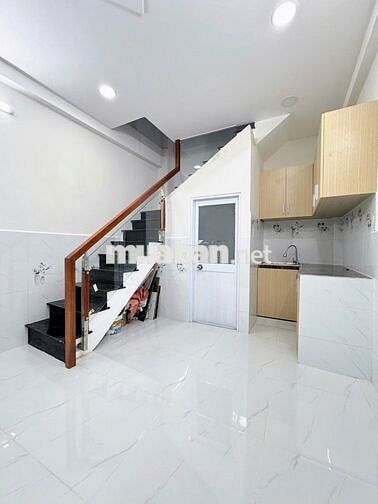 💎Nhà đẹp - nhỉnh 2 tỷ💎 - trệt 2 lầu có ban công - 2 PN 2WC