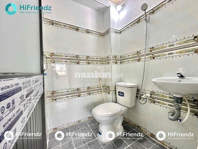 PHÒNG RỘNG RÃI THOÁNG MÁT CỬA SỔ TRỜI GẦN ĐẦM SEN VÀ ĐẠI HỌC VĂN HIẾN