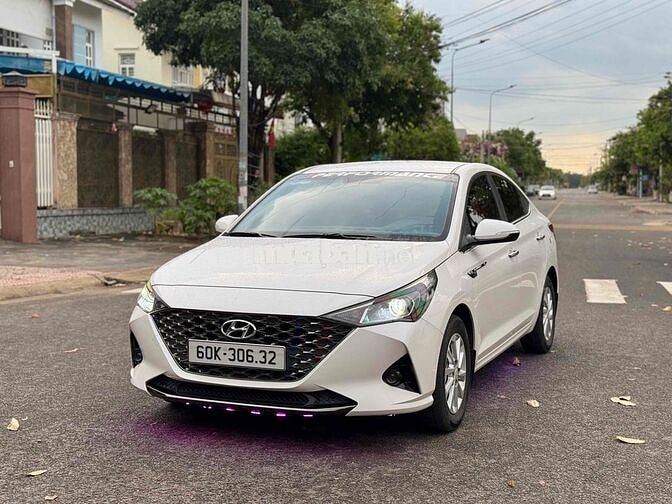 Hyundai Accent AT Trắng 70162 km