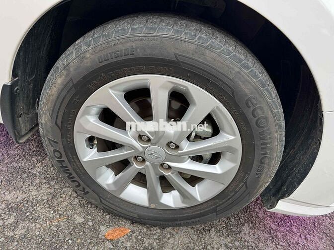 Hyundai Accent AT Trắng 70162 km