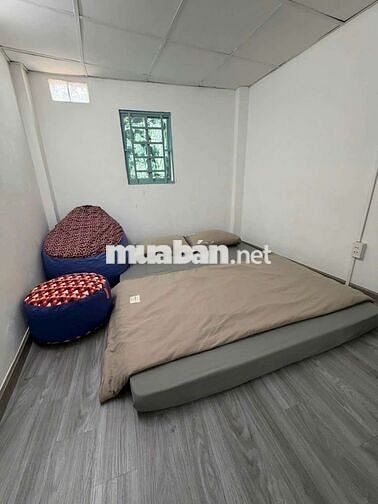 PHÒNG GÁC ĐỨNG ĐƯỢC MÁY GIẶT RIÊNG NGAY KHU VIP NGUYỄN GIA TRÍ UTH FTU