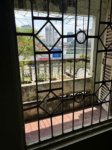 Chính chủ cho thuê căn hộ 3 phòng ngủ, nhà A, tập thể Ngọc Khánh