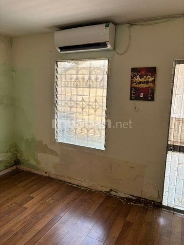 Chính chủ cho thuê căn hộ 3 phòng ngủ, nhà A, tập thể Ngọc Khánh