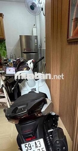 cần bán xe sh ý 300i