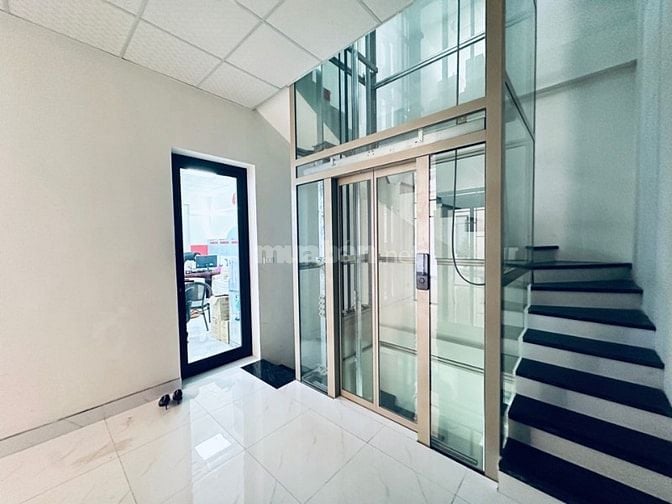 HIẾM, BIỆT THỰ VIP MỸ ĐÌNH, GIÁ RẺ, PHỐ NGƯỜI HÀN. 205M2 4T 219TR/1M