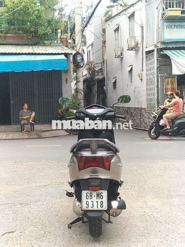 Honda Lead 2011 màu Bạc