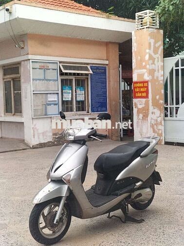 Honda Lead 2011 màu Bạc