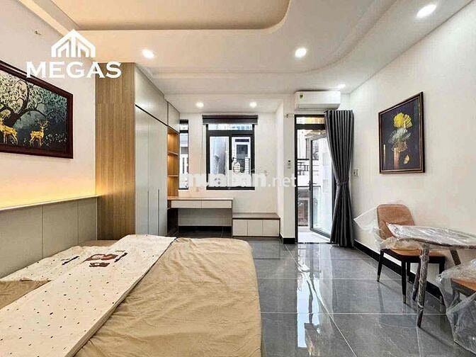 Cho thuê phòng 35m2 Full NT có Ban công gần Q1, Q3 tại Thích Quảng Đức
