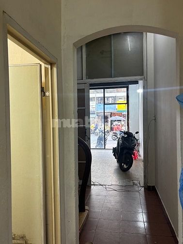 Bán nhà MT Nguyễn Trãi P.7, Quận 5, 4x13,9m