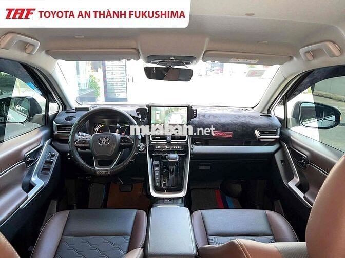 BÁN INNOVA CROSS 2.0V ĐỜI 2025- ODO 38.000