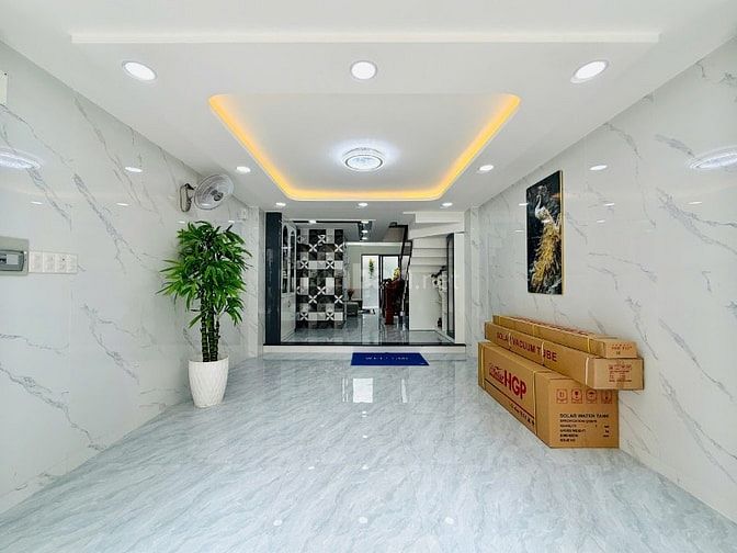 Nhá ngay chợ Tân Sơn -  thang máy 4x16 1 lủng 5 lầu đường Bùi Quang Là