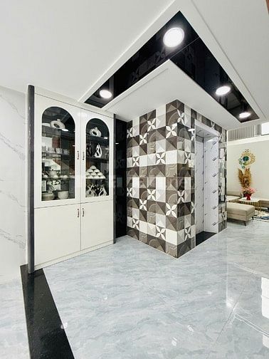 Nhá ngay chợ Tân Sơn -  thang máy 4x16 1 lủng 5 lầu đường Bùi Quang Là