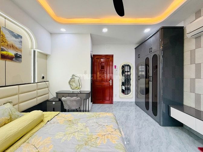 Nhá ngay chợ Tân Sơn -  thang máy 4x16 1 lủng 5 lầu đường Bùi Quang Là