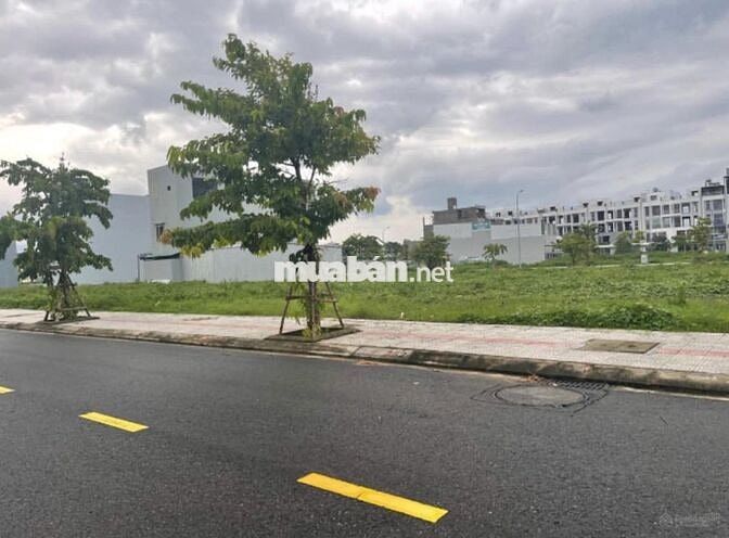BÁN GẤP LÔ ĐẤT FULL THỔ CƯ 75M2 SỔ SẴN NGAY KCN TÂN BÌNH