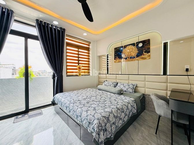 Nhá ngay chợ Tân Sơn -  thang máy 4x16 1 lủng 5 lầu đường Bùi Quang Là