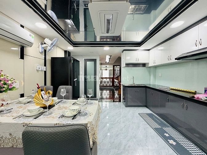 Nhá ngay chợ Tân Sơn -  thang máy 4x16 1 lủng 5 lầu đường Bùi Quang Là