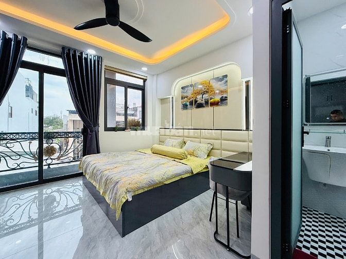 Nhá ngay chợ Tân Sơn -  thang máy 4x16 1 lủng 5 lầu đường Bùi Quang Là
