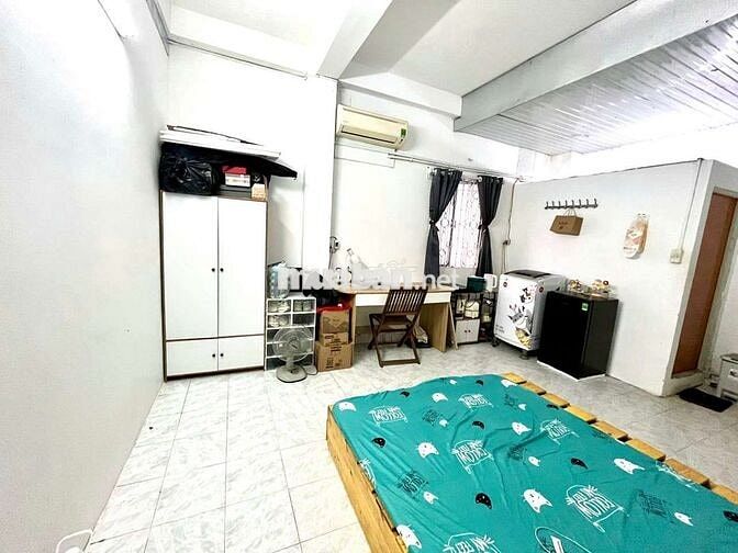 Phòng rộng 4tr gần mặt tiền QL 13, WC riêng, cửa số thoáng mát