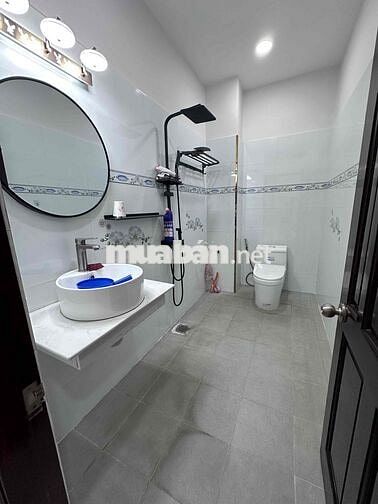 Cho thuê nhà đẹp đường số 47 khu tên lửa full nội thất