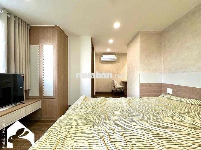 CHO THUÊ CĂN HỘ MỚI 100% GIÁ RẺ THANG MÁY VIEW BỜ KÈ HOÀNG SA