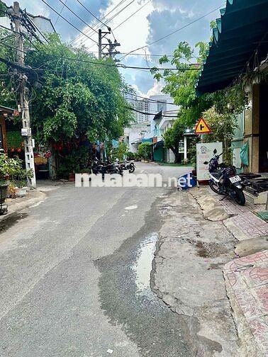 🍀Cho thuê nhà MT Nguyễn Trọng Trí. Gíp khu Tên Lửa. BTân