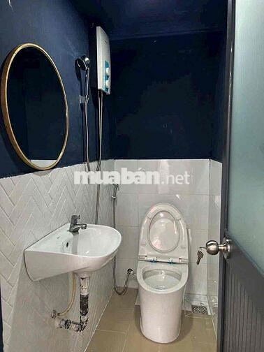 CHO THUÊ STUDIO BAN CÔNG 40m² FULL NỘI THẤT NGAY TRUNG TÂM QUẬN 3