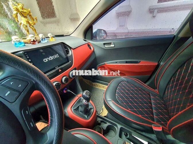 Hyundai i10 9/2015_ 1.2 MT Trắng _ Xe nhà đi