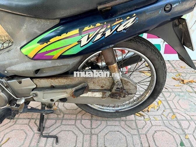 Suzuki Viva Xanh đen