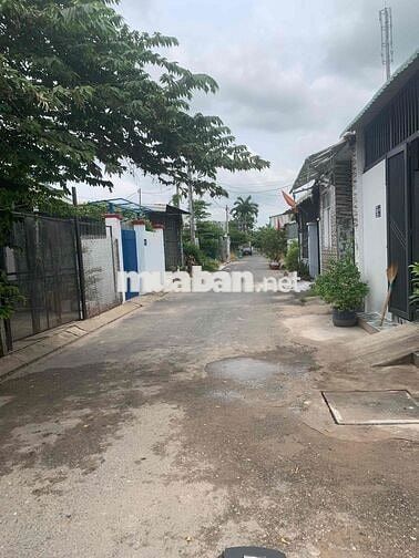 Bán đất tại xã Mỹ hạnh một xẹt đường gò hu gần trường học Mỹ Hạnh nam