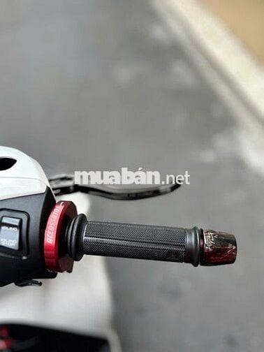 SH125CBS2020 up kha khá đồ chơi