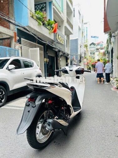 SH125CBS2020 up kha khá đồ chơi