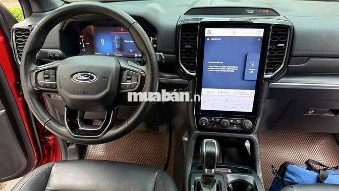 Ford Everest Titanium 2022 Đỏ 27.900km