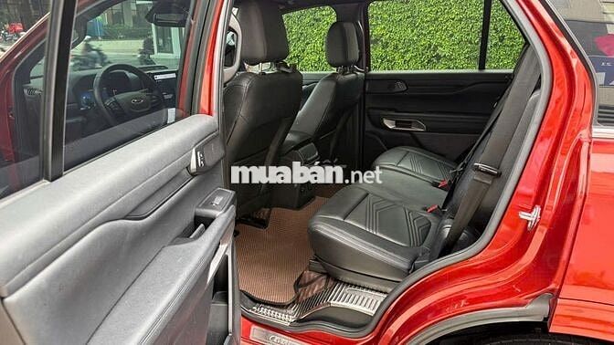 Ford Everest Titanium 2022 Đỏ 27.900km