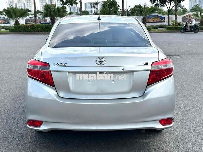 Toyota Vios E 2017 Bạc 12 vạn km