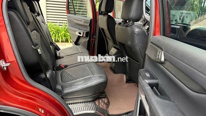 Ford Everest Titanium 2022 Đỏ 27.900km