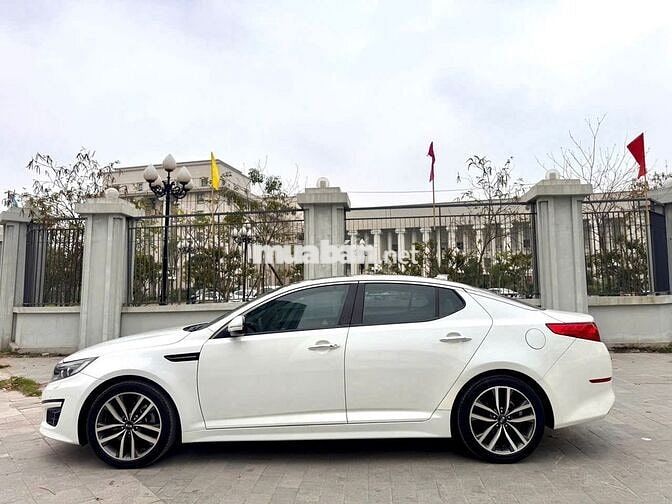 Kia Optima 2.0AT Premium - 2015
