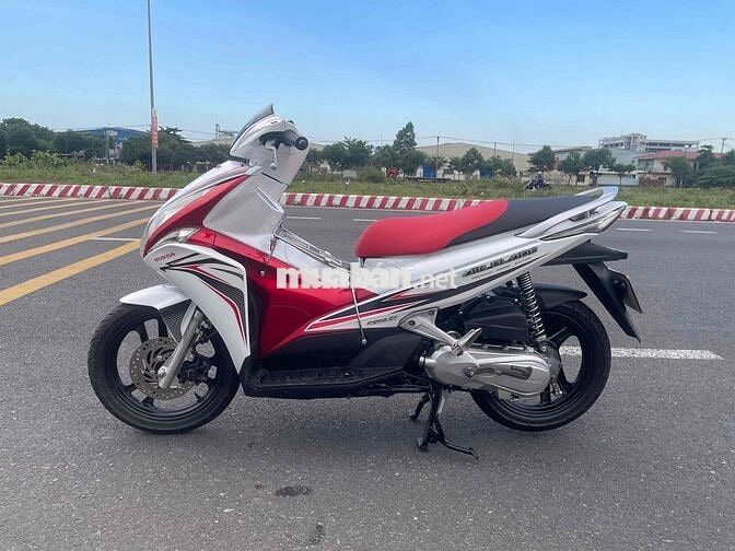 Honda Air Blade Đỏ trắng Đã sử dụng