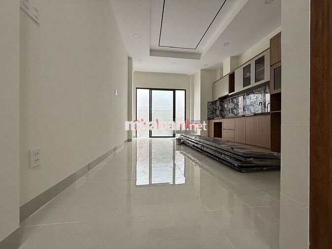 CHO THUÊ NHÀ MỚI XÂY ĐẶNG LỘ,TÂN BÌNH ,4.2X16,4PN,5WC,65M2 HẺM XE HƠI