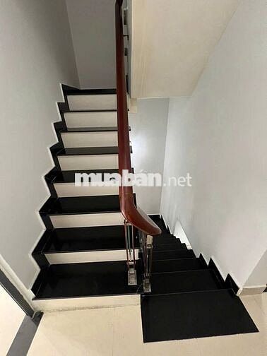Cho thuê nhà hẻm xe hơi 3pn đường Đồng Xoài, quận Tân Bình 