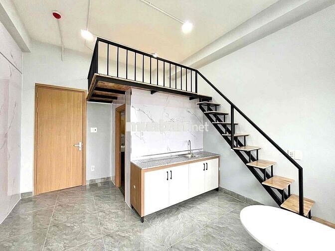 Căn hộ dịch vụ mới xây ngã tư Thủ Đức - 4tr6 - vào ở ngay