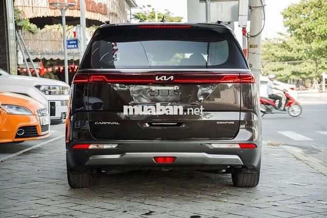 Kia Carnival 2022 Signature 30000 km