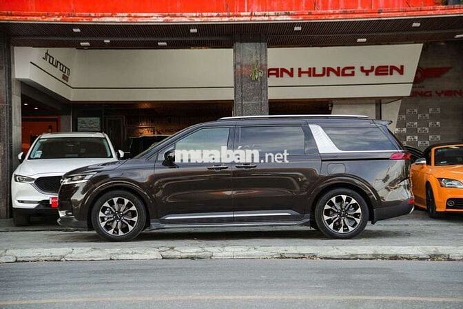 Kia Carnival 2022 Signature 30000 km