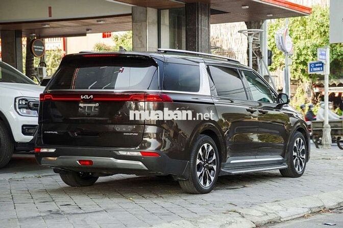 Kia Carnival 2022 Signature 30000 km