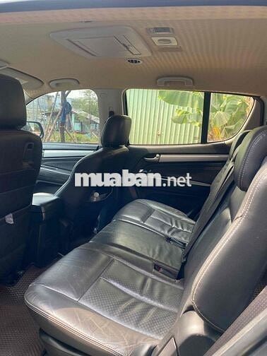 Isuzu Mu-X Xám 7 chỗ Dầu Tự động
