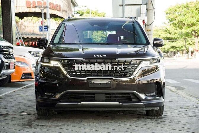 Kia Carnival 2022 Signature 30000 km