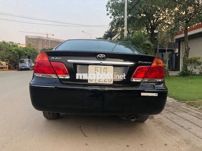 toyota CAMRY còn rất đẹp