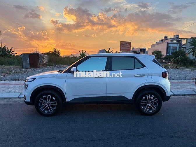Hyundai Venue 2024 Standard 1.0 9602 km