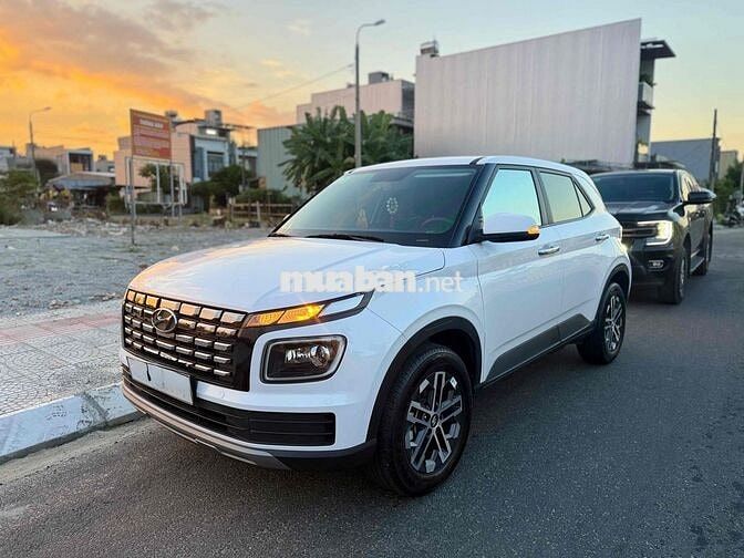 Hyundai Venue 2024 Standard 1.0 9602 km