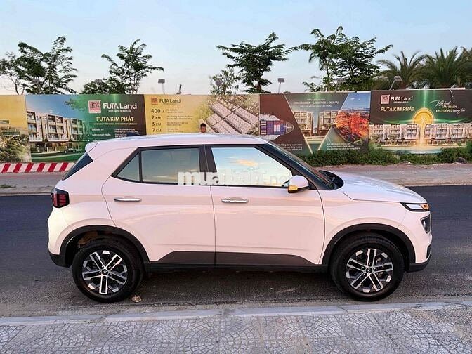 Hyundai Venue 2024 Standard 1.0 9602 km
